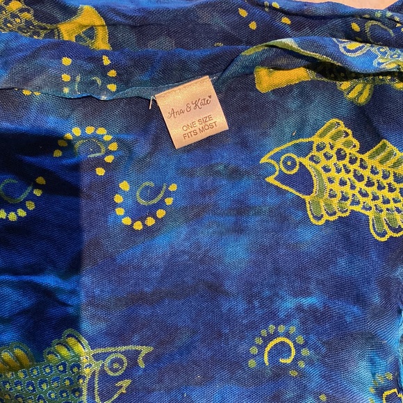 Ana & Kate Coverup - Picture 2 of 6